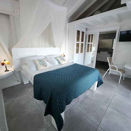 La Petite Villa Terre-De-Haut Bagian luar foto